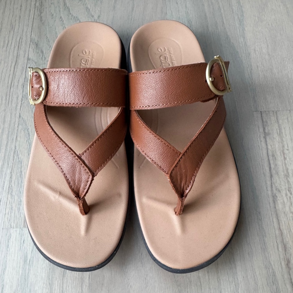 Strole Soft Stride Sandals
